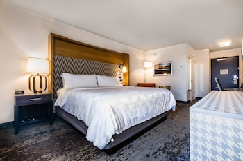 Standard Room, 1 King Bed (Low Floor)