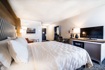 Standard Room, 1 King Bed (Low Floor)