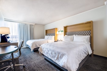 Standard Room, 2 Queen Beds (Low Floor)