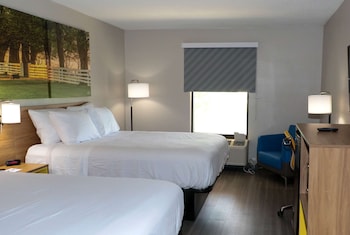 Room, 2 Queen Beds, Non Smoking