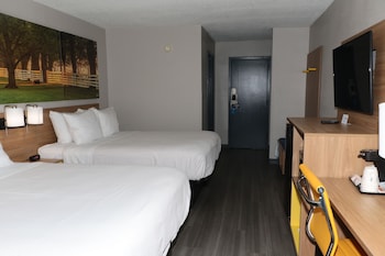 Room, 2 Queen Beds, Non Smoking