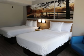 Standard Room, 2 Double Beds, Non Smoking