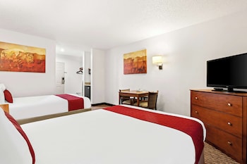 Standard Room, 2 Double Beds, Non Smoking, Refrigerator & Microwave
