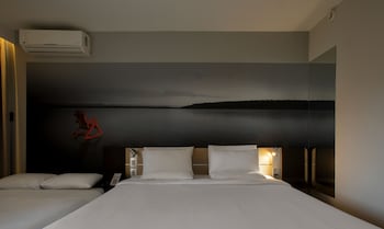 Family Room, 1 Double Bed with Sofa bed (Estaiada Bridge View)