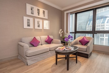 Suite, City View