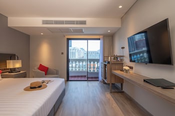 Superior Room, City View
