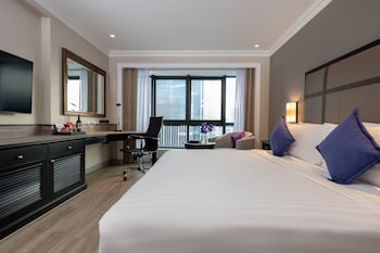 Deluxe Room (Skyline)