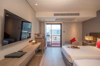Superior Room, City View