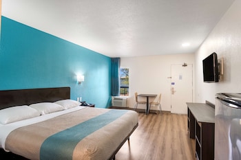 Deluxe Double Room, 1 King Bed, Accessible, Non Smoking