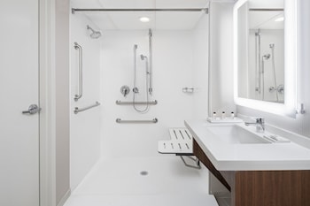 Room, 1 King Bed (Mobility Accessible, Roll-In Shower)