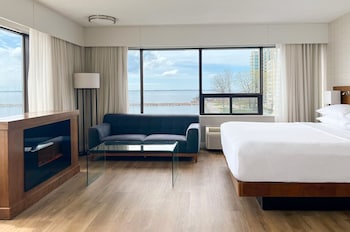 Deluxe Room, 1 King Bed, Corner