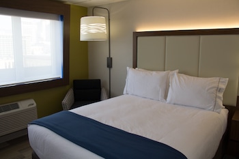 Standard Room, 1 King Bed, City View