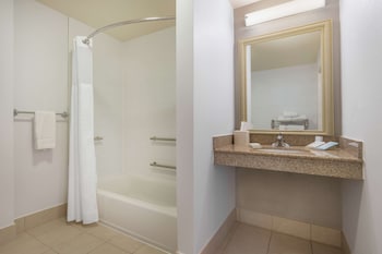 Room, 1 King Bed, Accessible, Bathtub (Mobility & Hearing)
