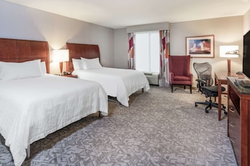 Room, 2 Queen Beds, Accessible (Roll-In Shower, Mobility & Hearing)
