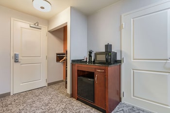 Room, 1 King Bed, Accessible, Bathtub (Mobility & Hearing)