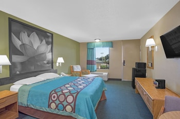 Standard Room, 1 Queen Bed