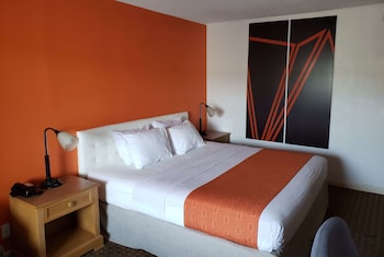 Standard Room, 1 King Bed, Non Smoking