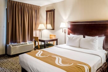 Standard Room, 1 King Bed, Smoking