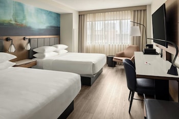 Room, 2 Queen Beds, City View (Hearing Accessible)