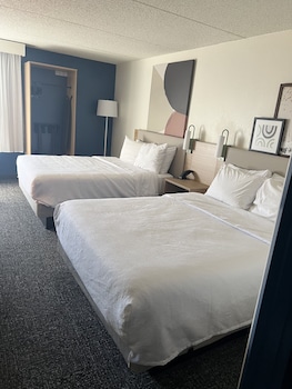 Room, 2 Queen Beds