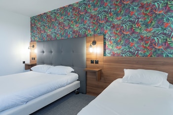 Comfort Triple Room, Garden View