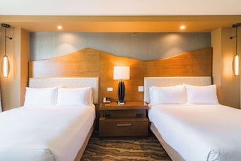 Deluxe Room, 2 Queen Beds, Non Smoking