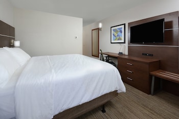 Room, 1 King Bed, Accessible Bathtub (Communications, Mobility)