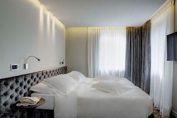 Premium Double Room with Air Conditioning