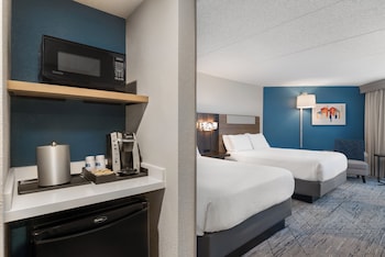 Standard Room, 2 Double Beds, Pool View