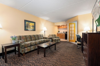 The Parlor Suite