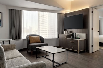 Junior Studio Suite, 1 King Bed, City View