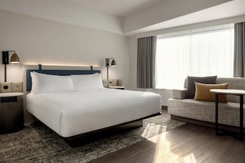 Standard Room, 1 King Bed (No Resort Fee)