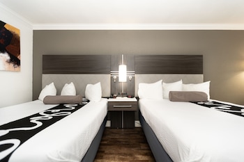 Standard Room, 2 Queen Beds, Non Smoking