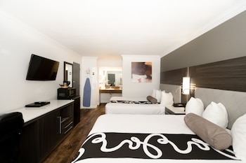 Standard Room, 2 Queen Beds, Non Smoking