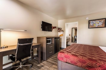 Room, 1 King Bed, Non Smoking (Handicap)