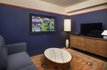 Junior Suite, 1 King Bed