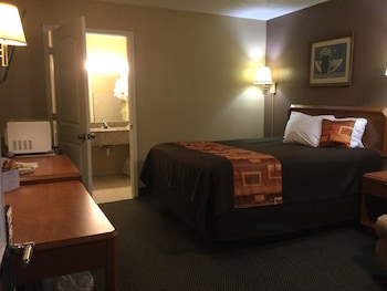 Standard Room, 1 Queen Bed, Smoking