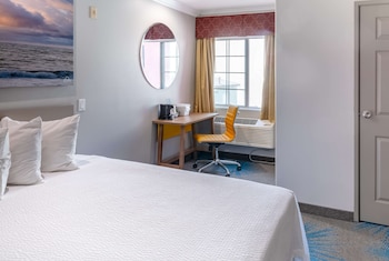 Room, 2 Queen Beds, Non Smoking