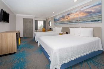 Room, 2 Queen Beds, Non Smoking