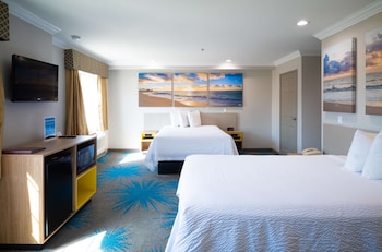 Deluxe Room, Multiple Beds, Non Smoking