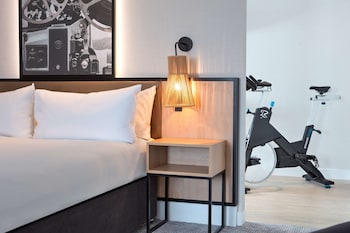 Room, 1 King Bed (Fitness)
