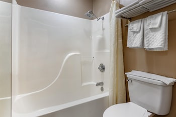 Standard Room, 2 Queen Beds, Non Smoking, Refrigerator & Microwave (Dining Table)