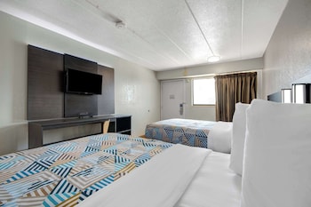Standard Room, 2 Double Beds, Accessible, Non Smoking