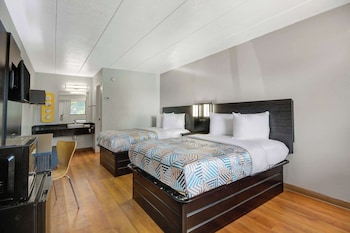 Deluxe Room, 2 Double Beds, Non Smoking, Refrigerator & Microwave