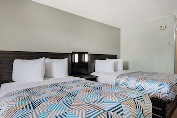 Deluxe Room, 2 Double Beds, Smoking