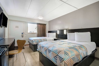 Deluxe Room, 2 Double Beds, Accessible, Non Smoking