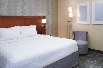 Suite, 1 Bedroom, Courtyard View (Hearing Accessible)