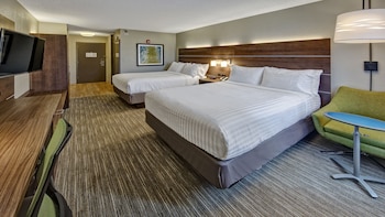 Standard Room, 2 Queen Beds, Accessible (Mobility, Roll-In Shower)