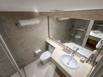 Standard Double Room, 2 Queen Beds