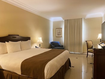 Superior Room, 1 King Bed